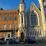 Centre Georgian 公寓 *